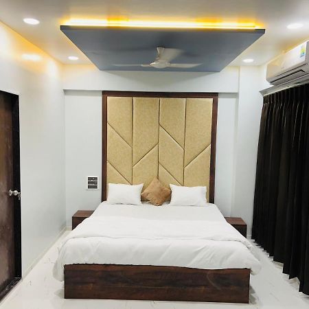 Hotel New City Light Сурат Экстерьер фото